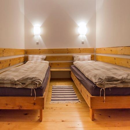 Casa Georgescu Hotel Risnov Bagian luar foto