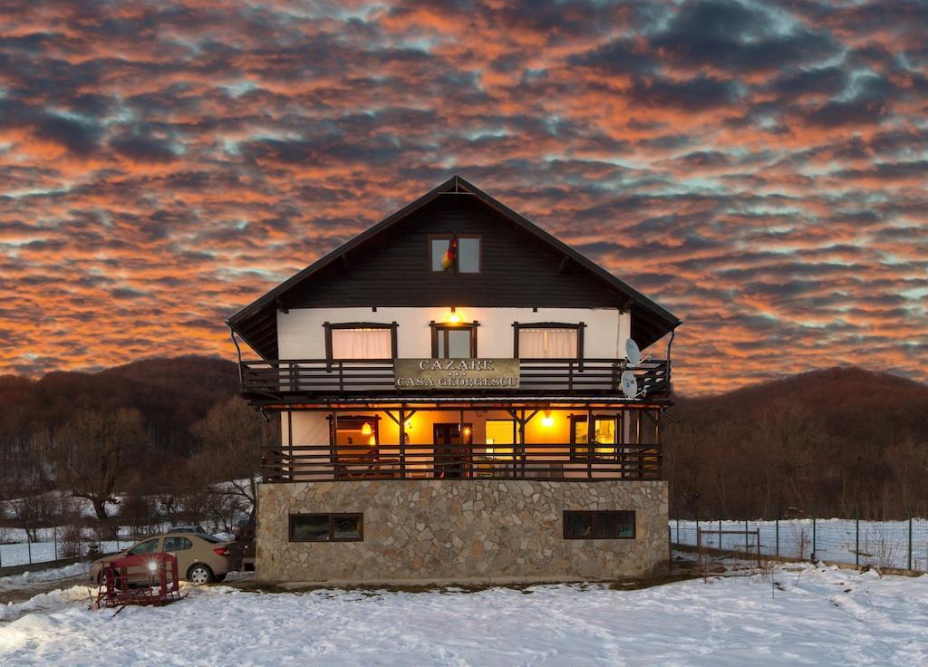 Casa Georgescu Hotel Risnov Bagian luar foto